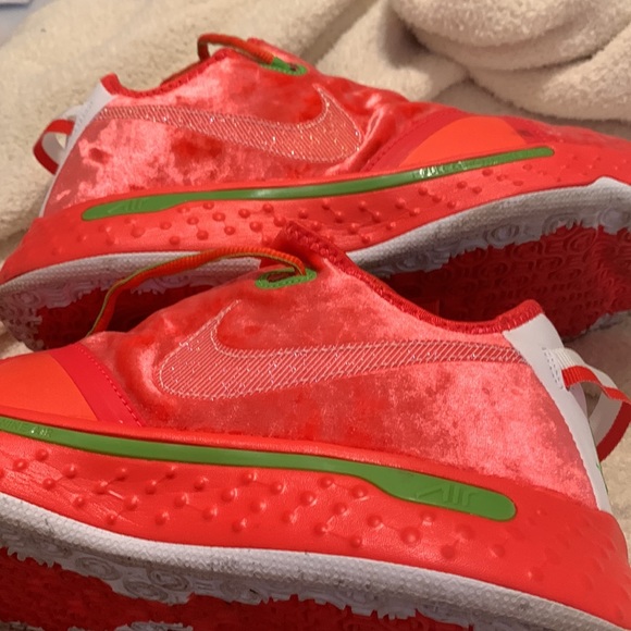 Nike - Picture 6 of 7